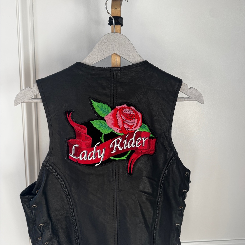 Pro Rider Black Leather Woman’s Motorcycle Vest Lady Rider Rose Patch Biker Sz M